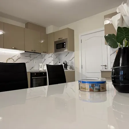 Sea View 2 Bedroom - B-29-sarafovo Апартаменты *